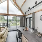 Luxury Country Retreat With A Pond Casa de Férias Baarle-Nassau